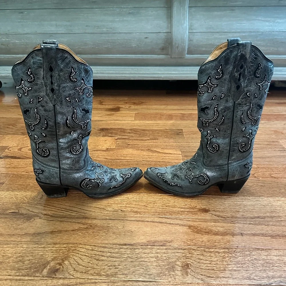Size 8M Corral Women’s Boots - Picture 4 of 8